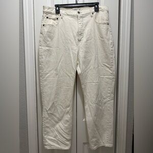 Abercrombie & Fitch Love Curve Ultra High Rise Jeans in Cream‎